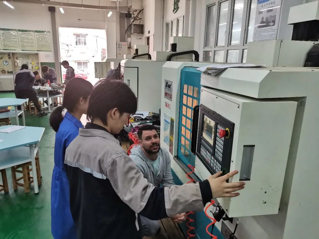 1619329684.jpg 2.jpg