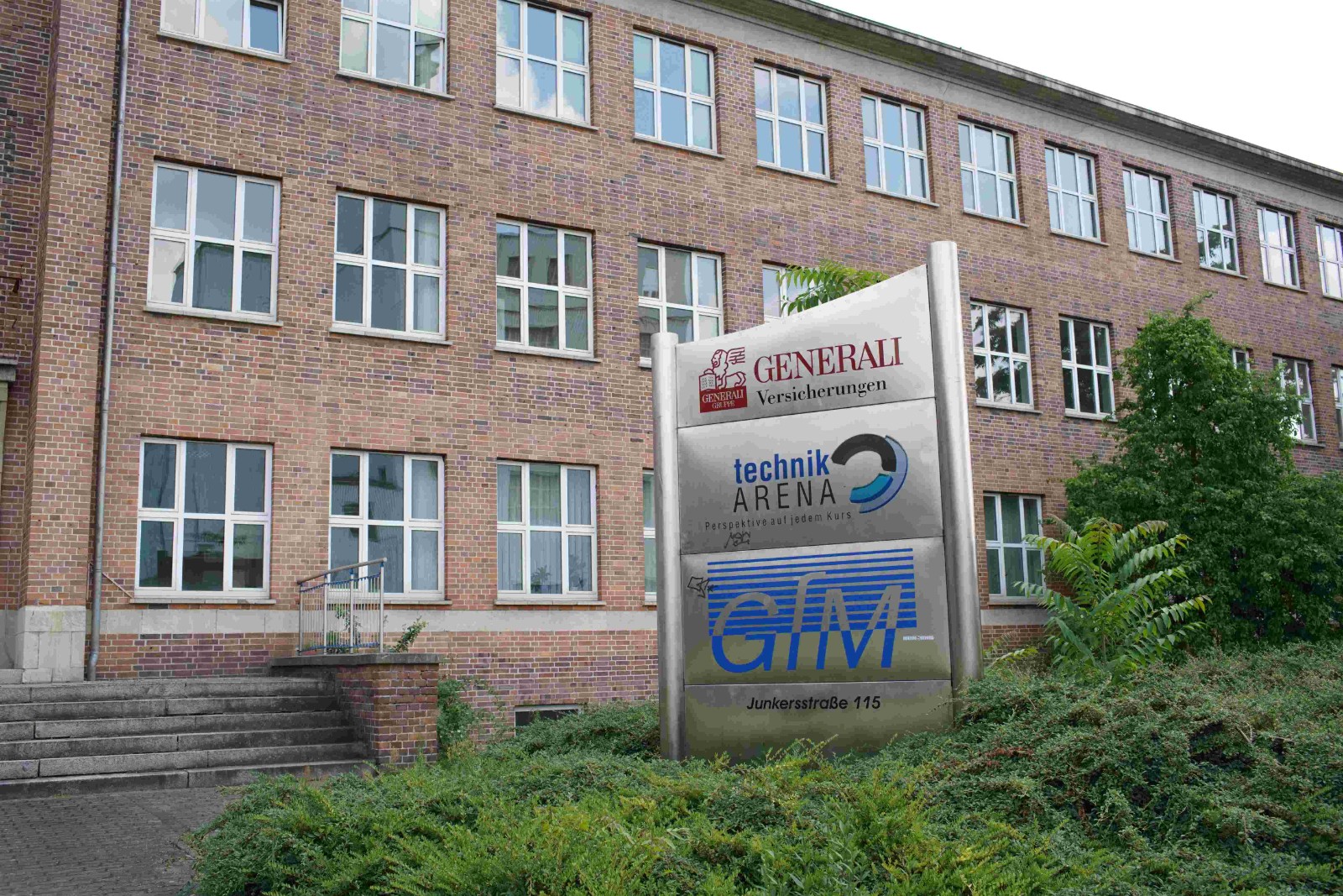 1685083692.jpg GFM德绍外观(1).jpg